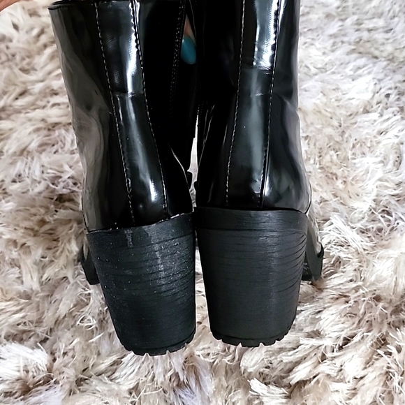 Pink and Pepper chunky heel lace-up bootie - Picture 4 of 7